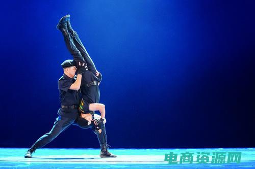 舞动天团官方版下载 (团秀：舞动中的传统与现代)