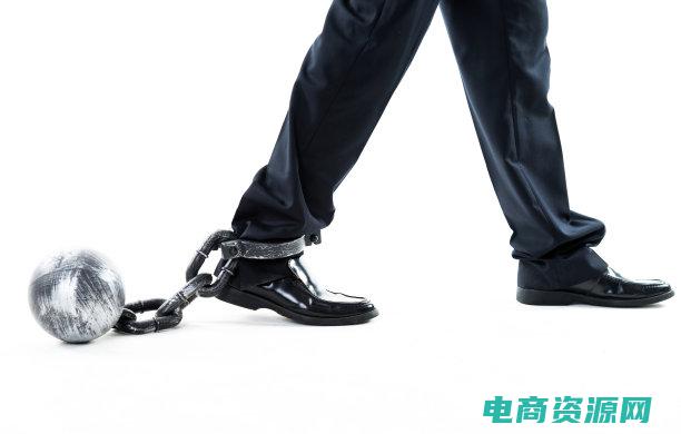 打破传统束缚的作文 (打破传统束缚，开启时尚新纪元——vanclcom)