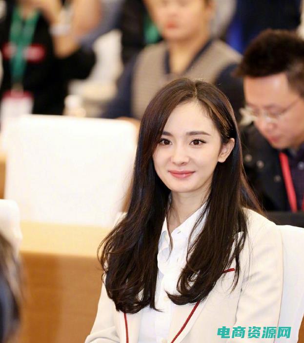散发自信魅力的句子 (散发自信魅力的秘密武器：Moonbasa梦芭莎)
