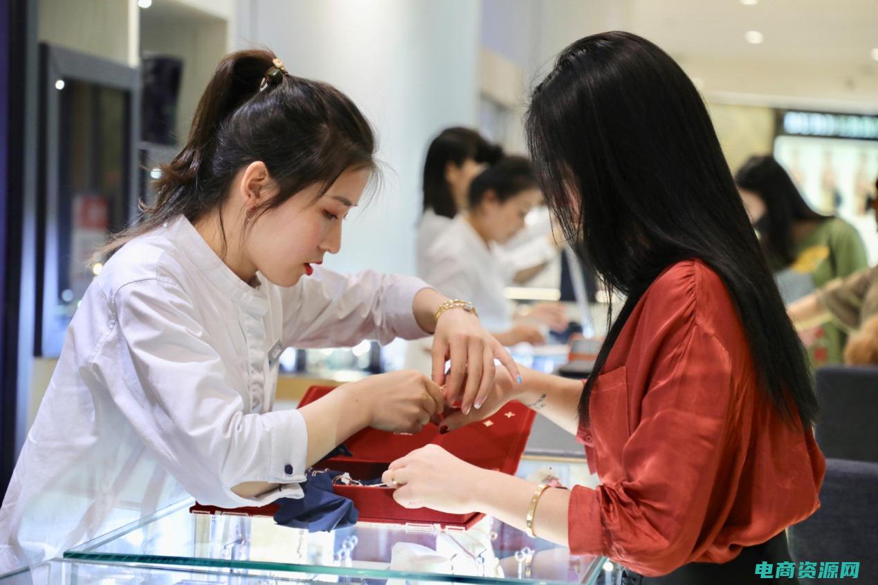 银泰百货线上app叫什么 (银泰百货线上购物平台揭秘：最新热门商品等您来选购！)