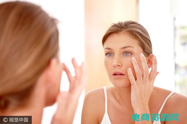 夏日必备美体字 (夏日必备，美特斯邦威夏装点亮你的时尚之旅)