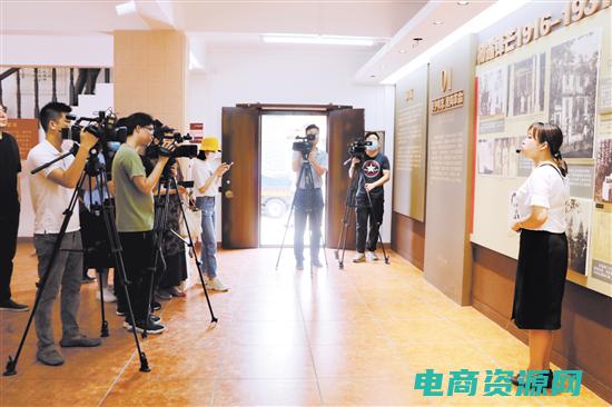 爱戴官网网站登录 (爱戴网：解密中文编辑的神奇技巧)