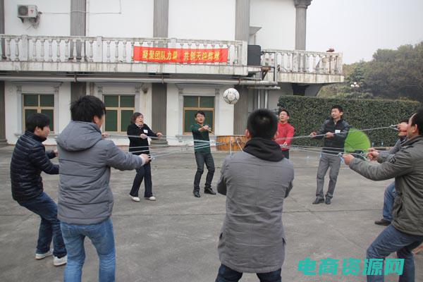 赶集团队 (赶集团购：低价疯抢，快来团购享受全新购物体验)